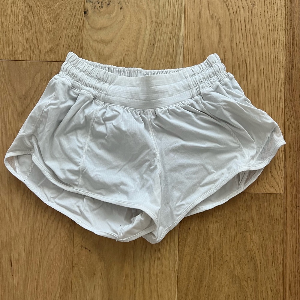 white lululemon hotty hots